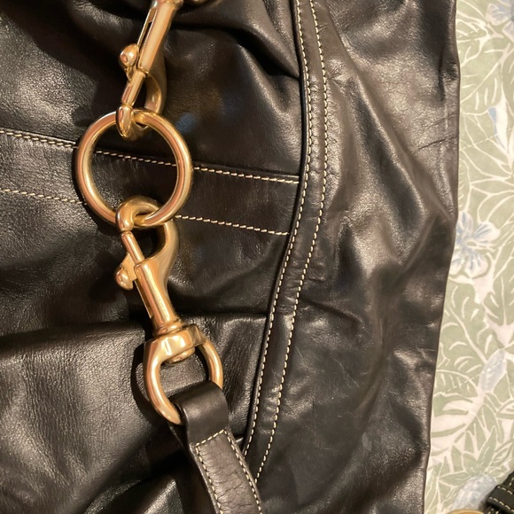 Elegant Coach Black Leather Bag - Picture 3 of 9